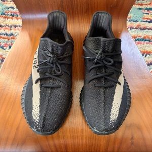 EUC Adidas Yeezy Boost 350 V2 “Green”